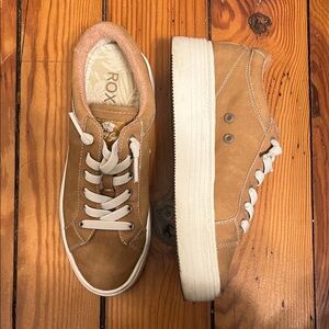 Roxy Brown Sneakers with White Accents